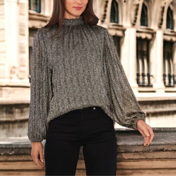 Vince Camuto Tops - VINCE CAMUTO Gold Smocked Neck Metallic Top Women’s Medium NWT NEW